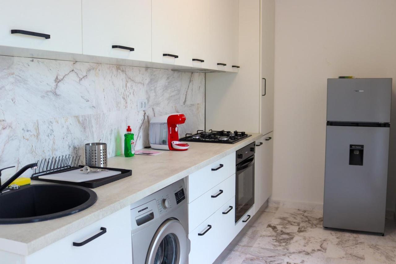 מאמאיה Azure Sea Apartments - Bychoice מראה חיצוני תמונה