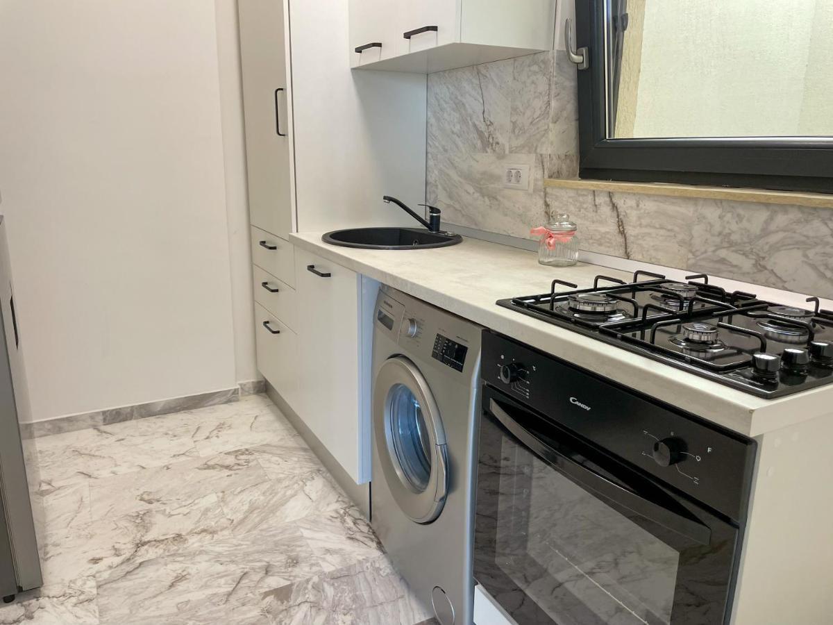 מאמאיה Azure Sea Apartments - Bychoice מראה חיצוני תמונה