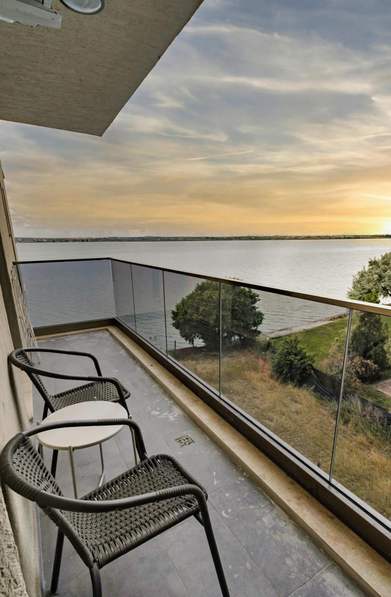 מאמאיה Azure Sea Apartments - Bychoice מראה חיצוני תמונה