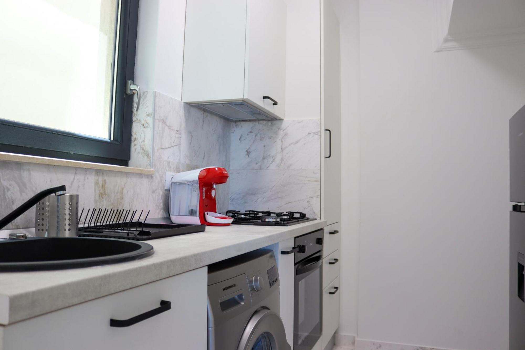 מאמאיה Azure Sea Apartments - Bychoice מראה חיצוני תמונה
